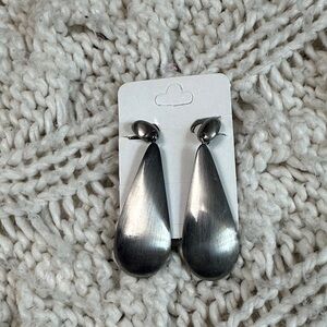 Silver Teardrop Earrings